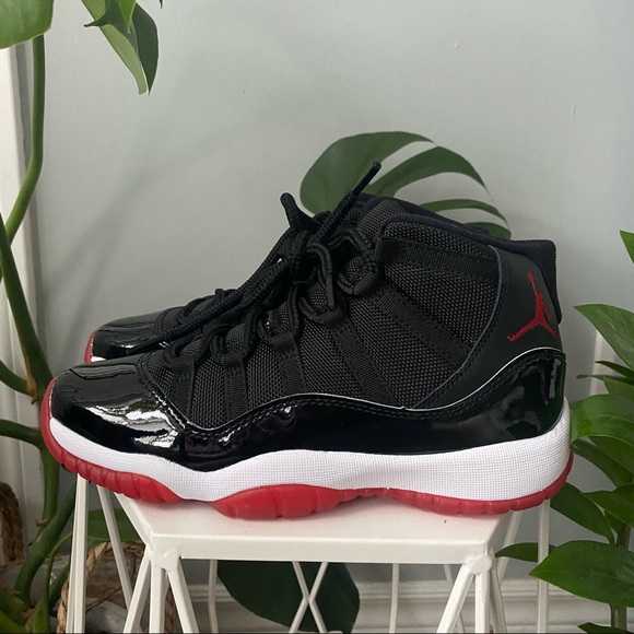 Jordan Shoes - Jordan 11 Retro Playoffs Bred